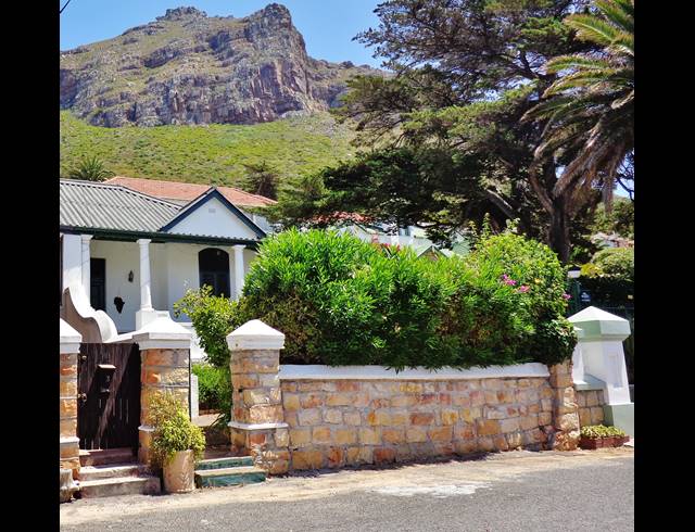 3 BEDROOM HOUSE TO LET IN MUIZENBERG